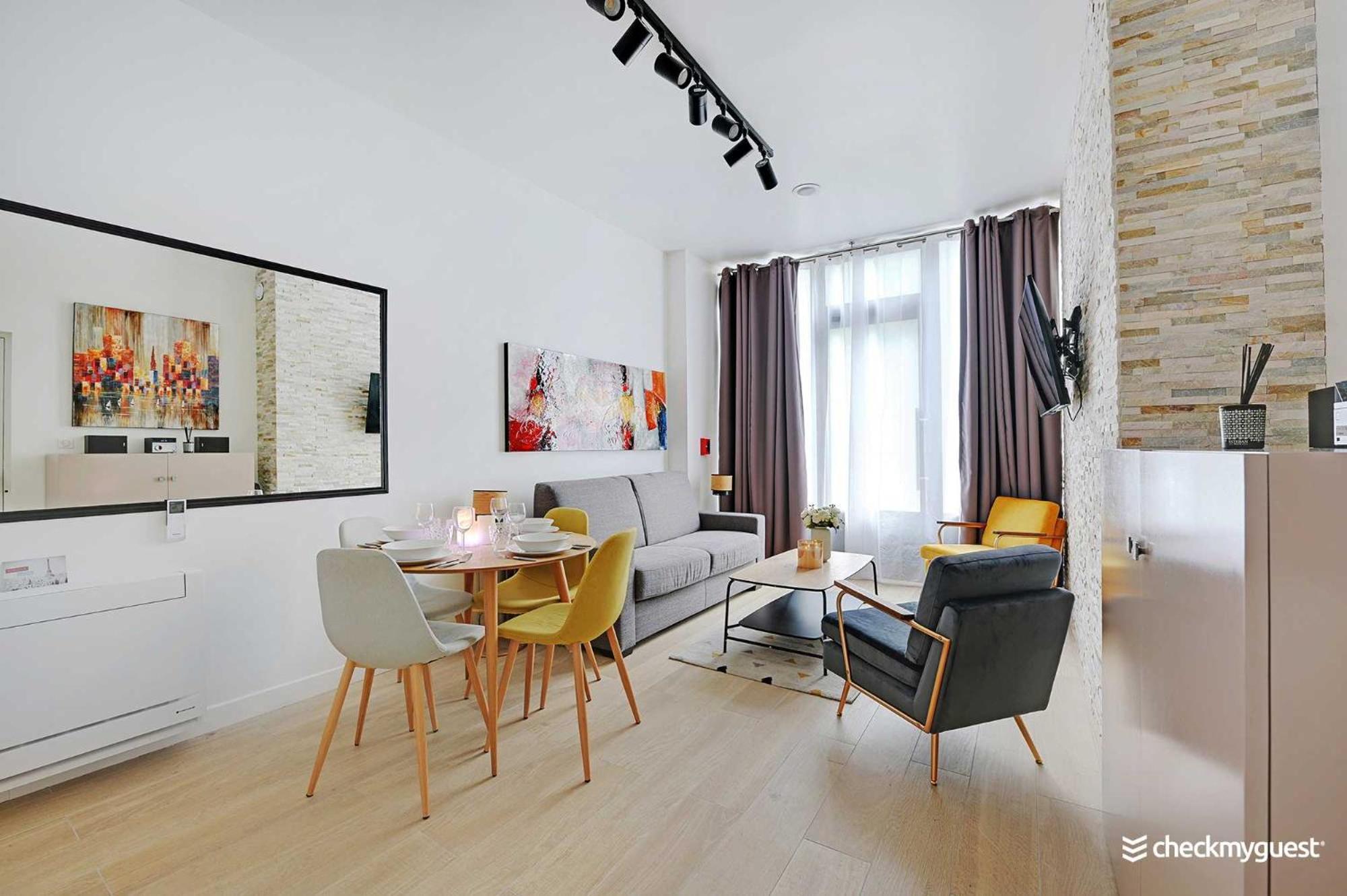 Intimate Apartment With Air Conditioner & Jacuzzi 2Br 6P Montmartre París Exterior foto